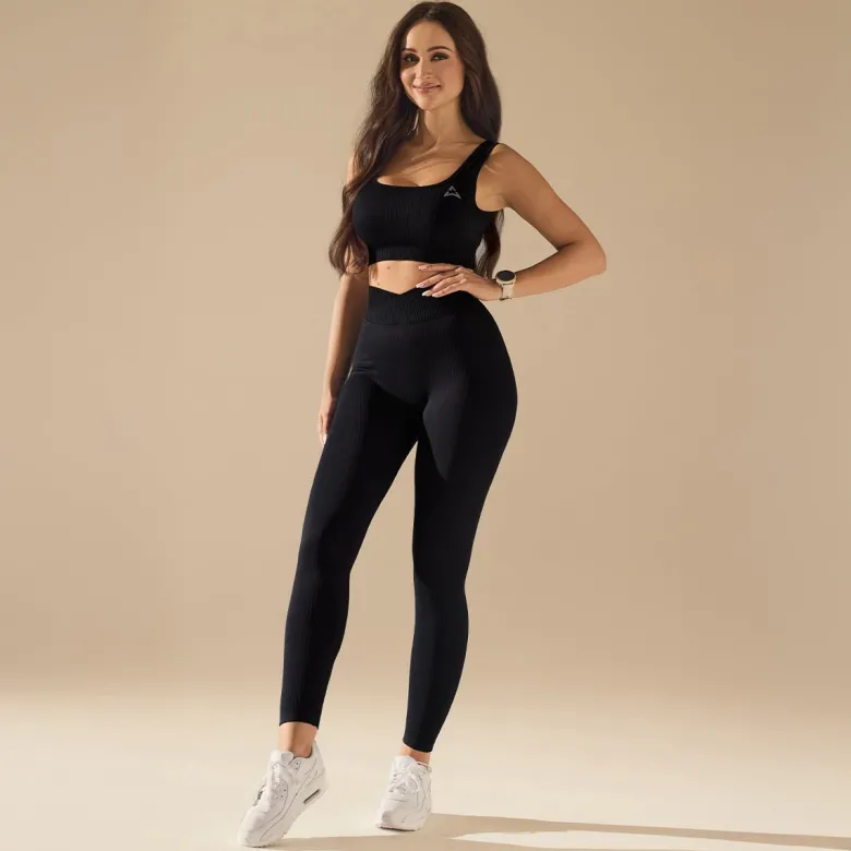 Bezszwowe legginsy BASIC V-WAIST BLACK 1 szt.